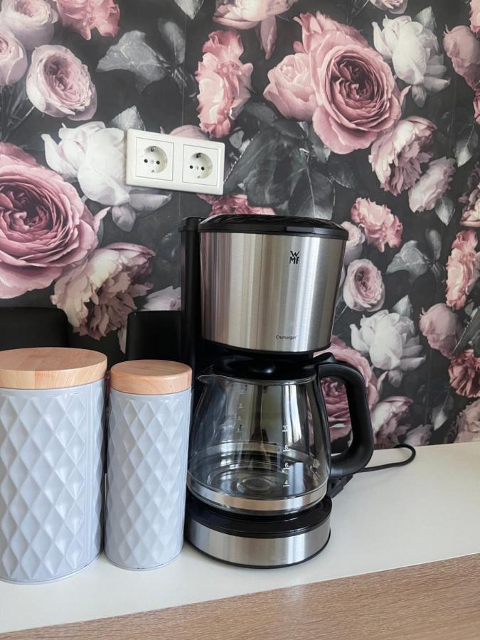 Apartment Gross 4 Zimmer Есен Екстериор снимка